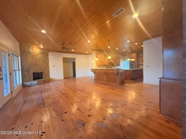 $995,000 | 337 J C Prestage Road, Pelahatchie, MS 39145