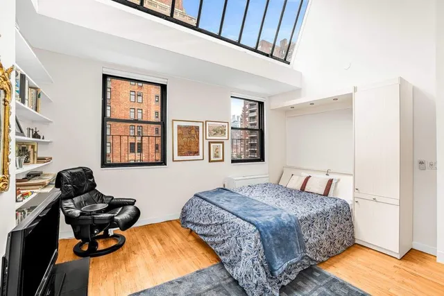 $2,100,000 | 400 West 23rd Street, Unit 6JK | Chelsea