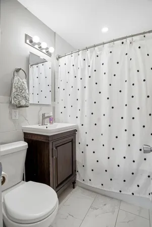 $335,000 | 2303 7th Avenue East, North St. Paul, MN 55109