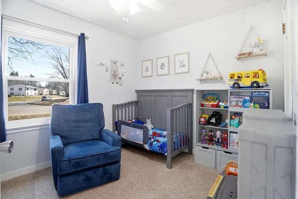 $335,000 | 2303 7th Avenue East, North St. Paul, MN 55109