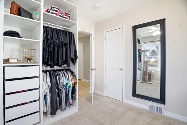 $335,000 | 2303 7th Avenue East, North St. Paul, MN 55109