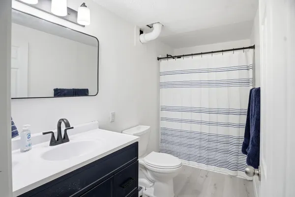 $335,000 | 2303 7th Avenue East, North St. Paul, MN 55109