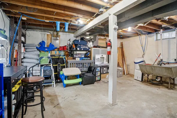 $335,000 | 2303 7th Avenue East, North St. Paul, MN 55109