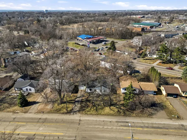 $335,000 | 2303 7th Avenue East, North St. Paul, MN 55109