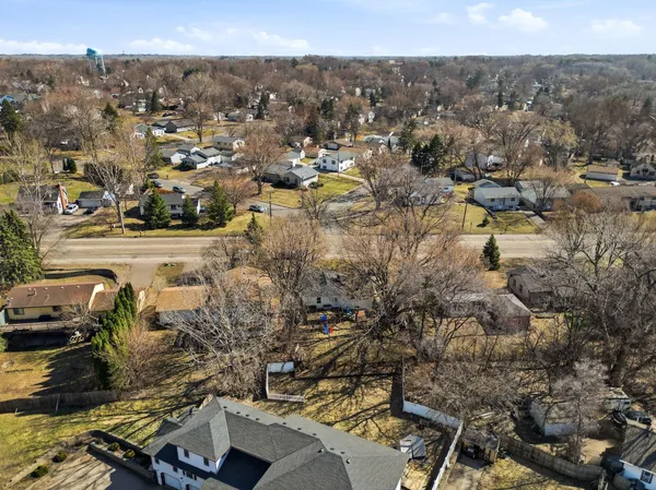 $335,000 | 2303 7th Avenue East, North St. Paul, MN 55109