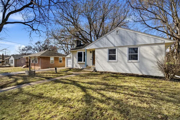 $335,000 | 2303 7th Avenue East, North St. Paul, MN 55109