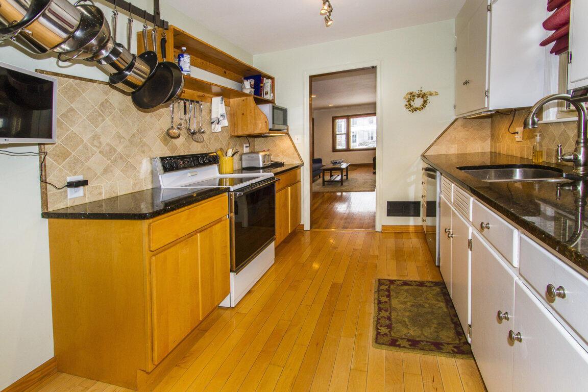 865 South Remington Road Columbus, OH 43209 - Photo 18 of 57