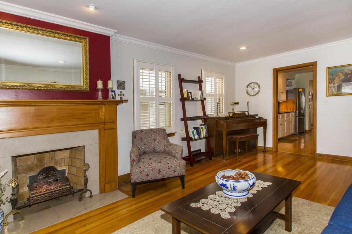 865 South Remington Road Columbus, OH 43209 - Photo 9 of 57