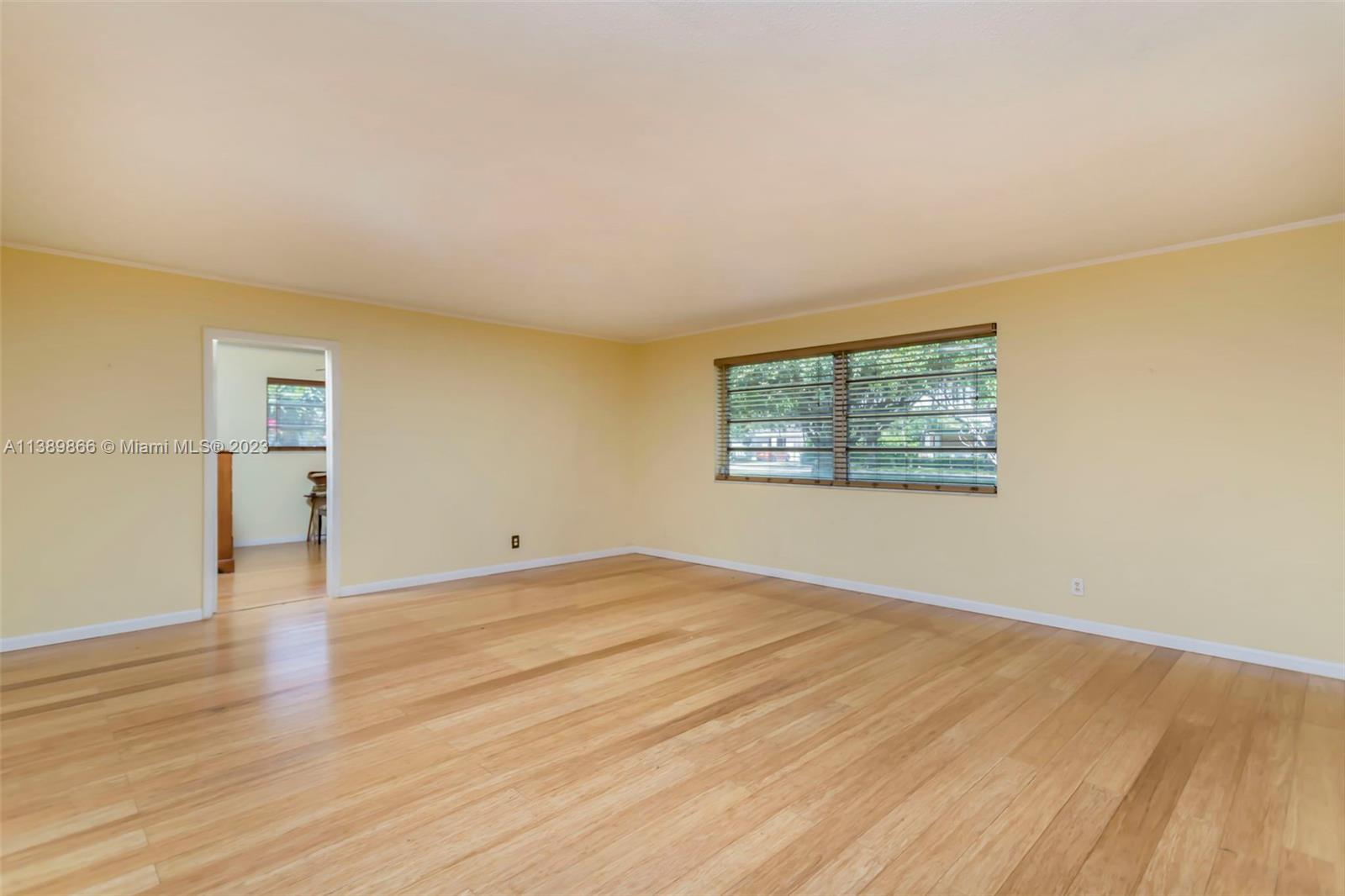 1521 North Park Road Hollywood, FL 33021 - Photo 3 of 25 Gallery Image 3