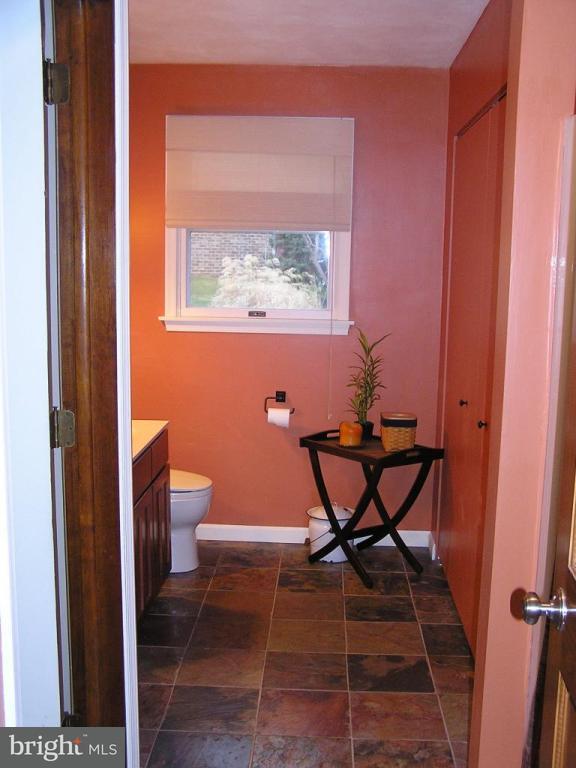 612 Aberdeen Road Elizabethtown, PA 17022 - Photo 13 of 17 Gallery Image 13