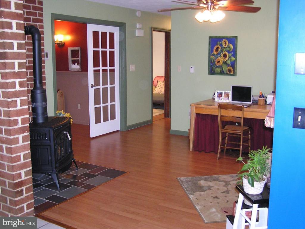 612 Aberdeen Road Elizabethtown, PA 17022 - Photo 4 of 17 Gallery Image 4