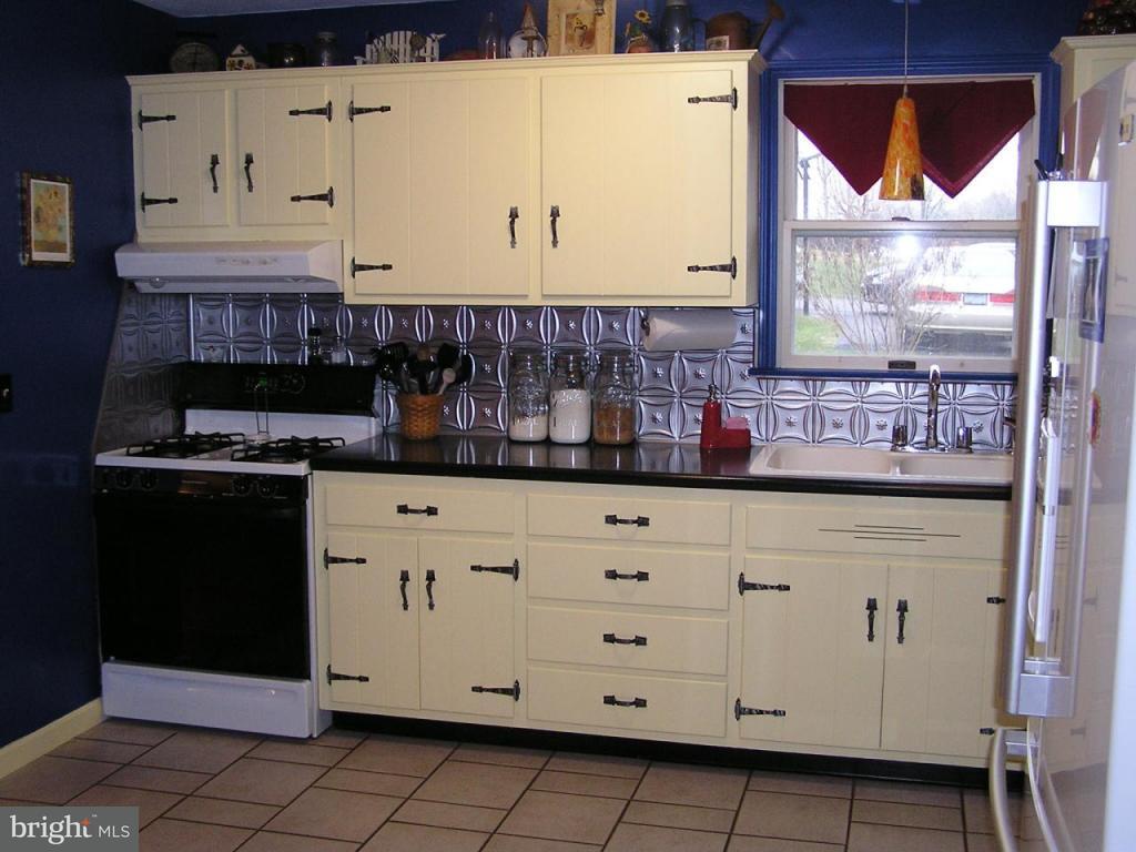 612 Aberdeen Road Elizabethtown, PA 17022 - Photo 8 of 17 Gallery Image 8
