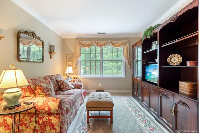 $1,199,000 | 3 Hyatt Lane, Somers, NY 10589