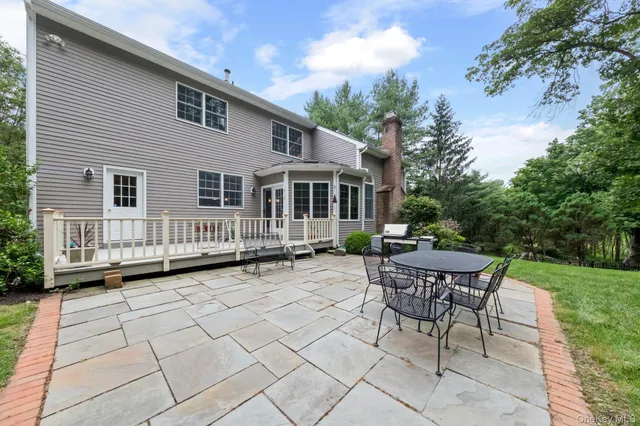 $1,199,000 | 3 Hyatt Lane, Somers, NY 10589