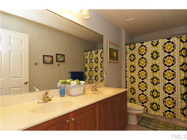 9636 Club Valley Way Raleigh, NC 27617 - Photo 22 of 25 Gallery Image 22