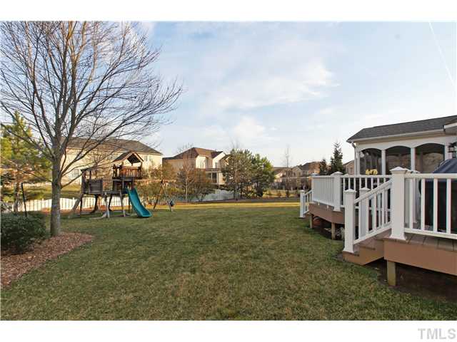 9636 Club Valley Way Raleigh, NC 27617 - Photo 24 of 25 Gallery Image 24
