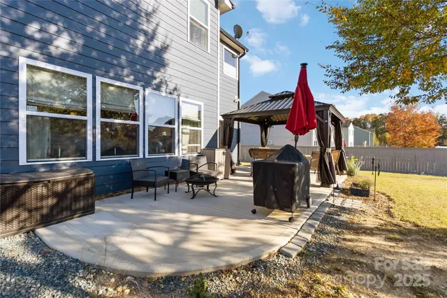 a view of outdoor space yard and patio