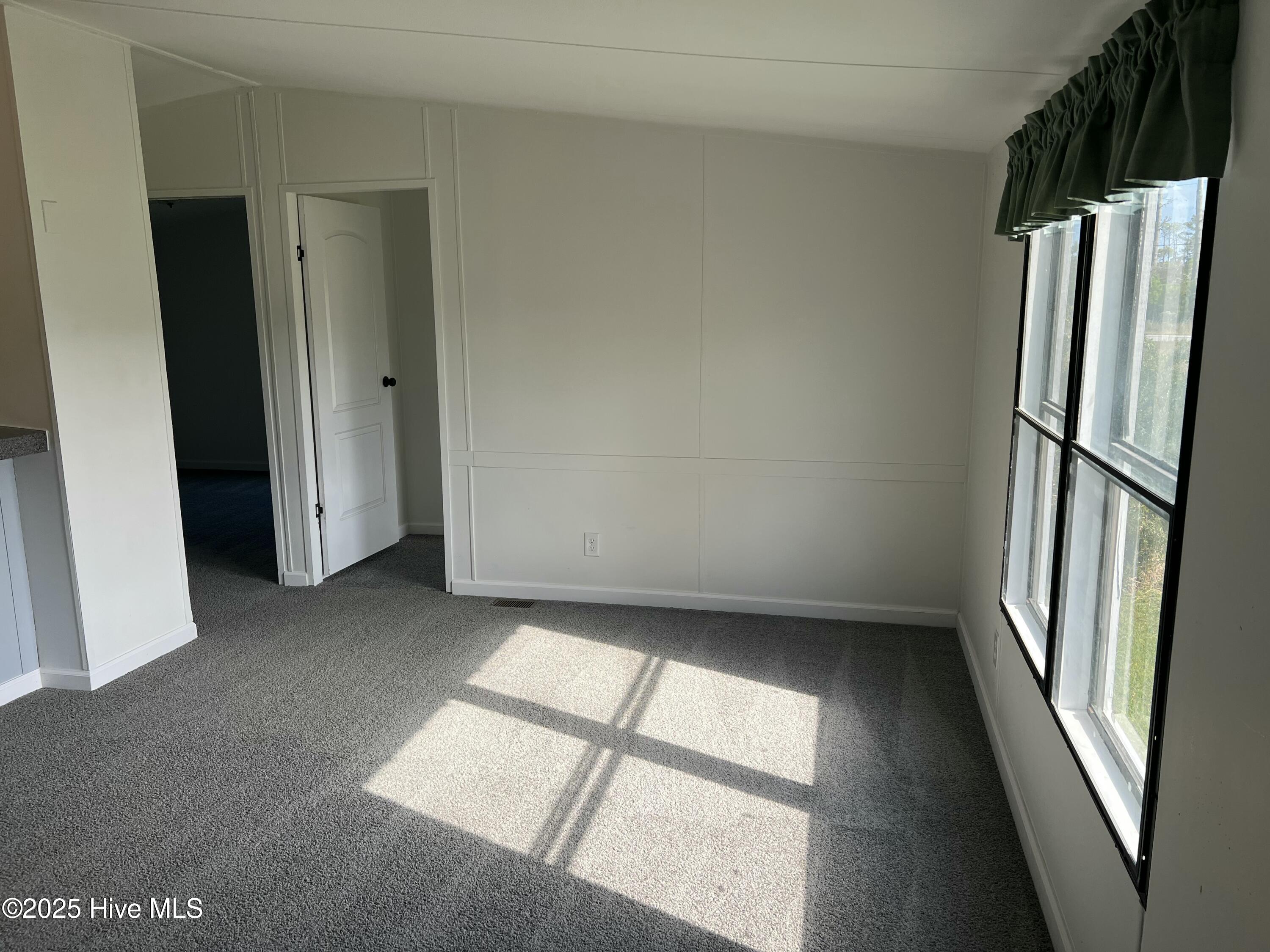112 Stephen Willis Rd Road Smyrna, NC 28579 - Photo 5 of 18 Living Room