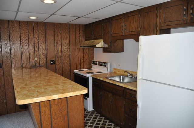 37W840 Big Timber Road Elgin, IL 60124 - Photo 17 of 35