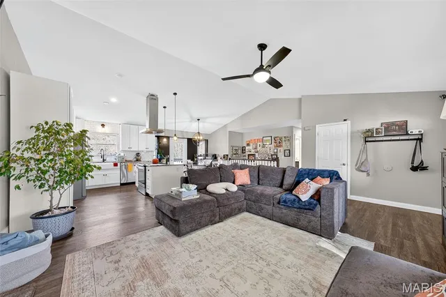 $405,000 | 145 Southview Drive, Troy, MO 63379