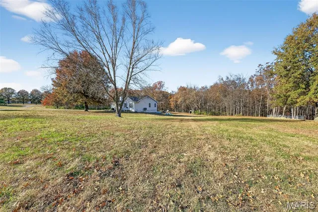 $405,000 | 145 Southview Drive, Troy, MO 63379