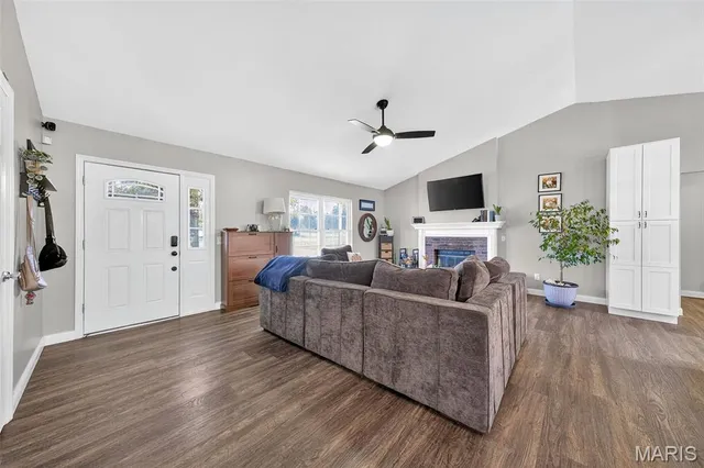 $405,000 | 145 Southview Drive, Troy, MO 63379