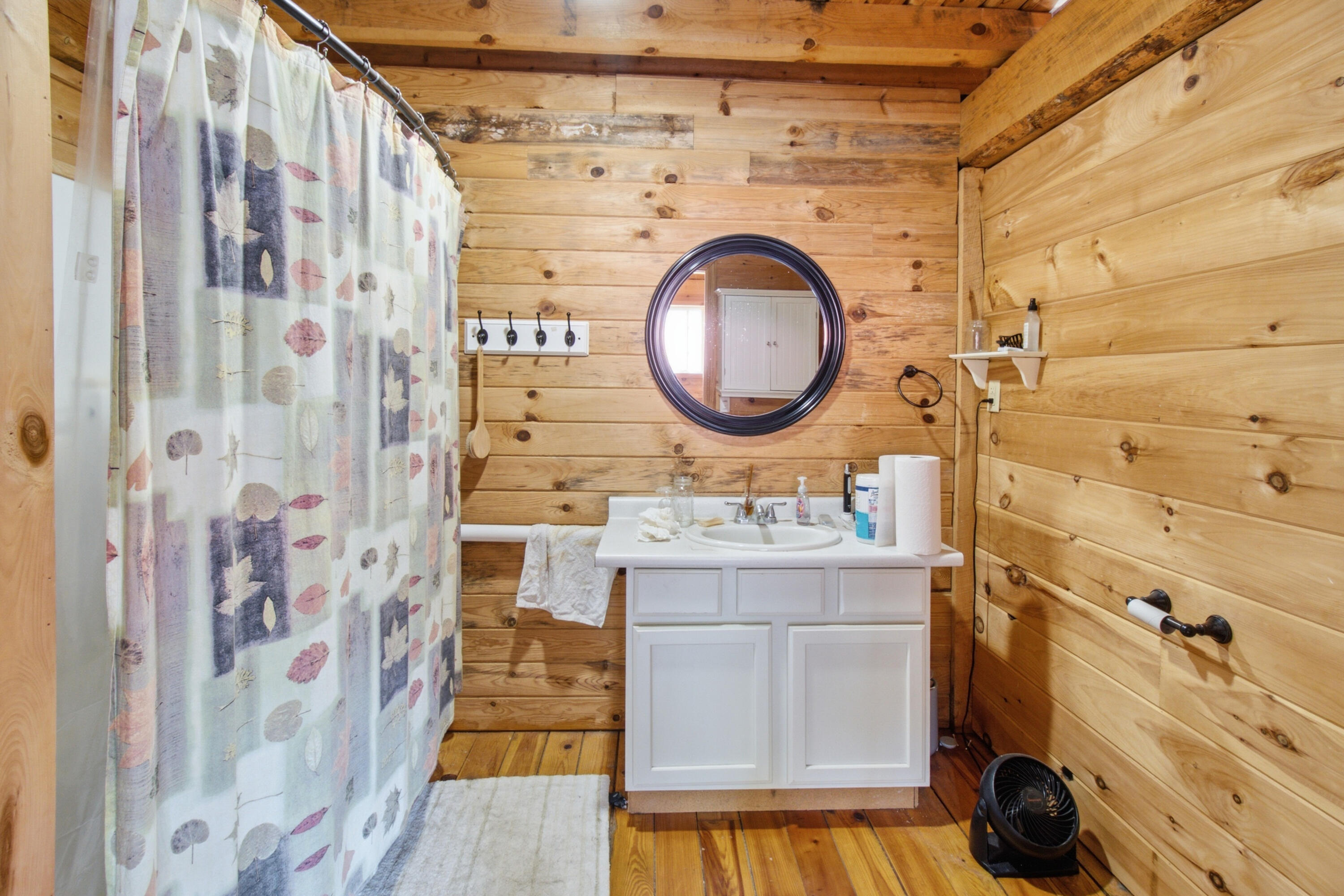 157 Durgin Road Paris, ME 04281 - Photo 20 of 32 2nd bath