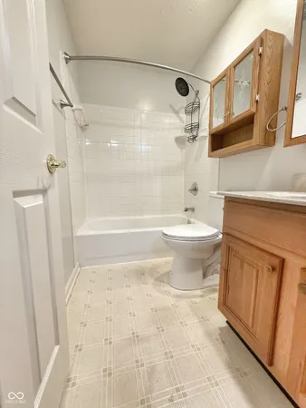 $2,500 | 878 Woodgate Lane, Greenwood, IN 46143