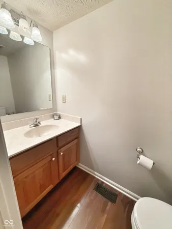 $2,500 | 878 Woodgate Lane, Greenwood, IN 46143