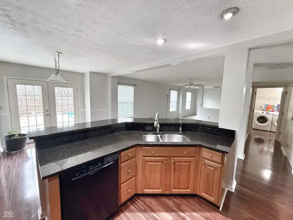 $2,500 | 878 Woodgate Lane, Greenwood, IN 46143