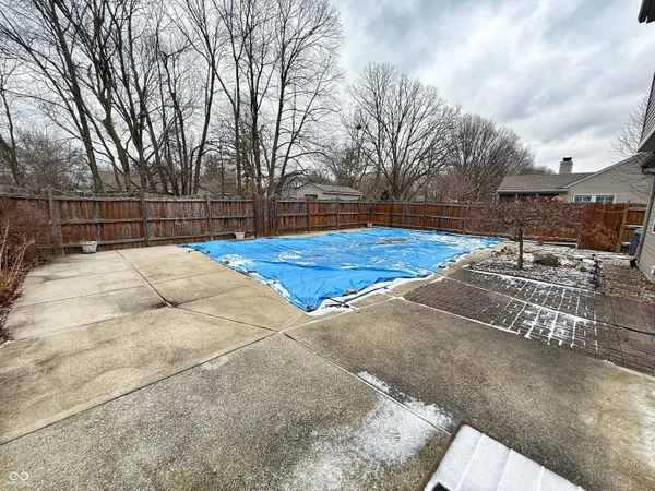 $2,500 | 878 Woodgate Lane, Greenwood, IN 46143