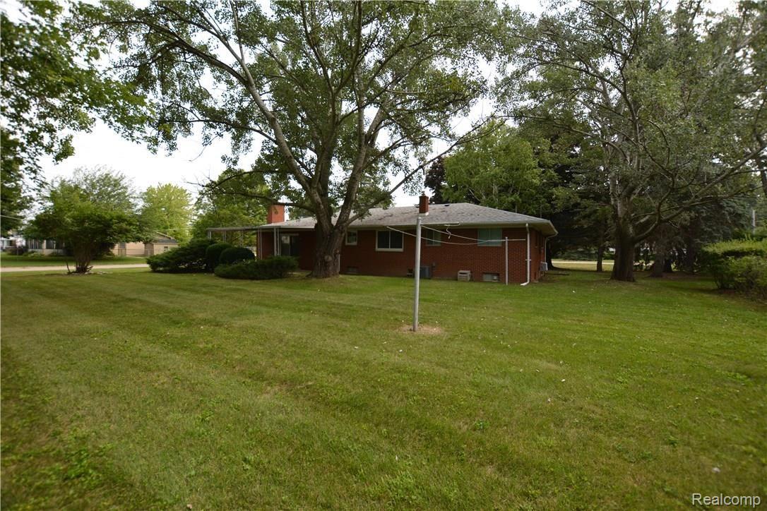 4428 South Linden Road Flint, MI 48507 - Photo 7 of 22 DSC_0343.JPG