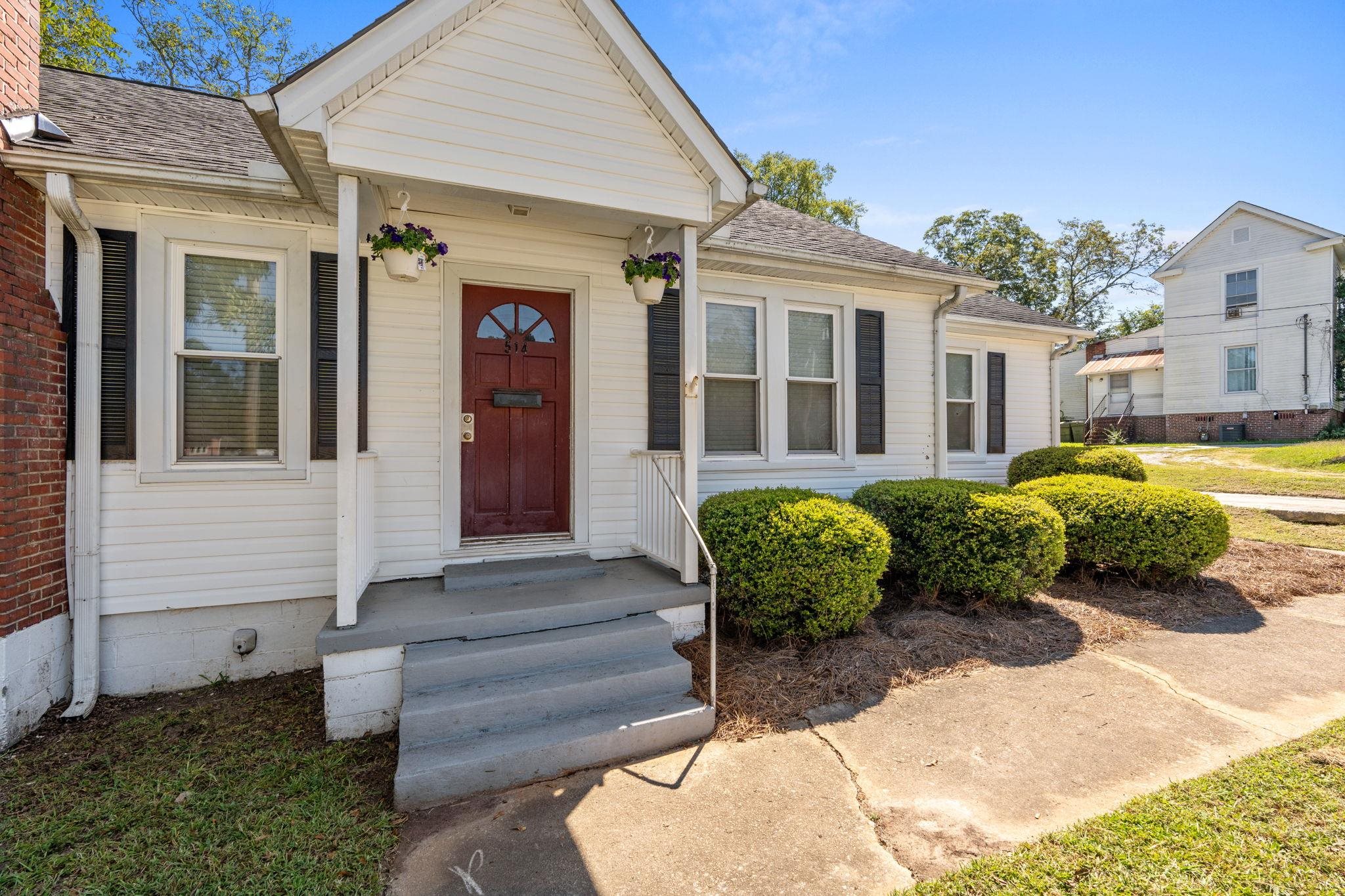 514 North Broad Street Clinton, SC 29325 - Photo 4 of 21 Gallery Image 4