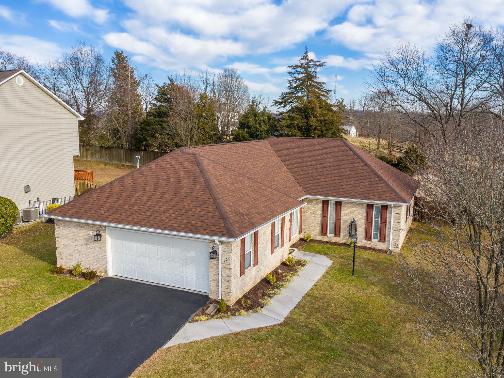 300 Canyon Road Winchester, VA 22602 - Photo 2 of 29