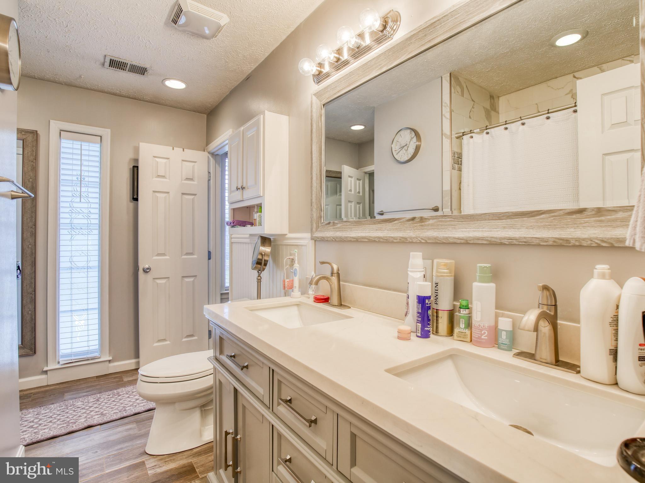 300 Canyon Road Winchester, VA 22602 - Photo 20 of 29 Hall bath w/new fixtures