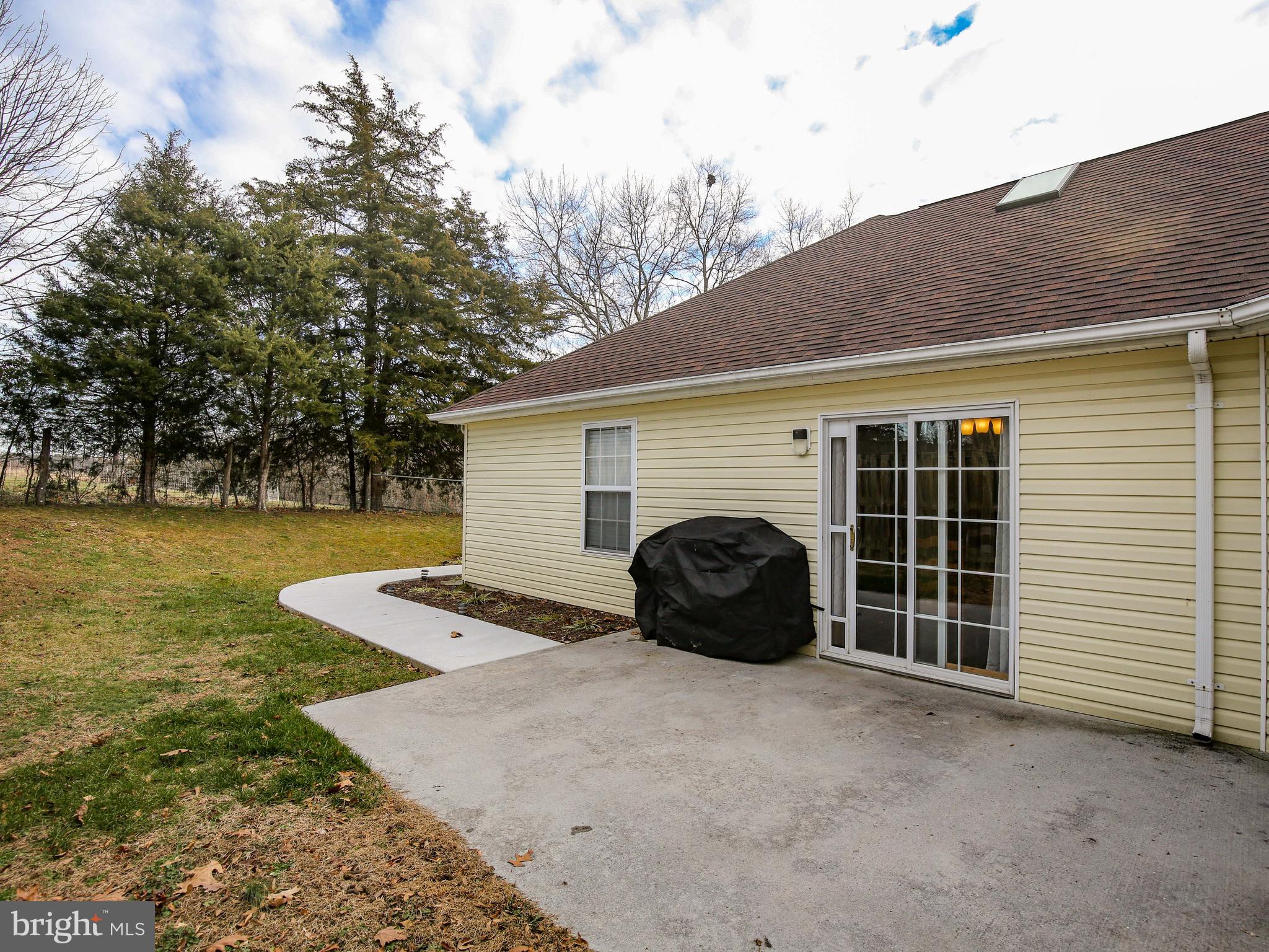 300 Canyon Road Winchester, VA 22602 - Photo 4 of 29