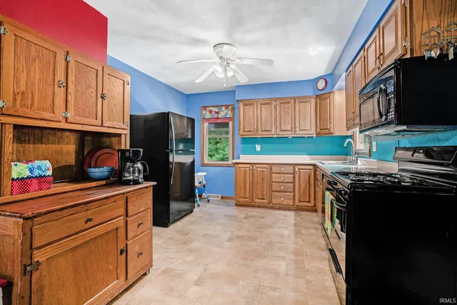 $415,000 | 510 West Crystal Valley Drive, Middlebury, IN 46540