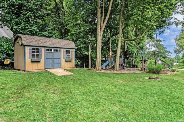 $415,000 | 510 West Crystal Valley Drive, Middlebury, IN 46540