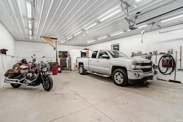 $390,000 | 510 West Crystal Valley Drive, Middlebury, IN 46540