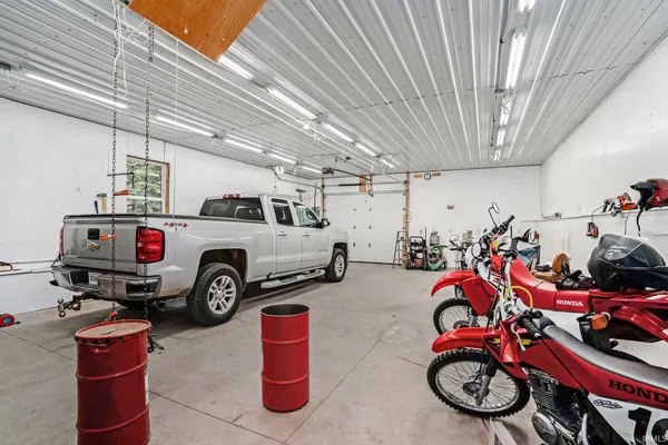 $390,000 | 510 West Crystal Valley Drive, Middlebury, IN 46540