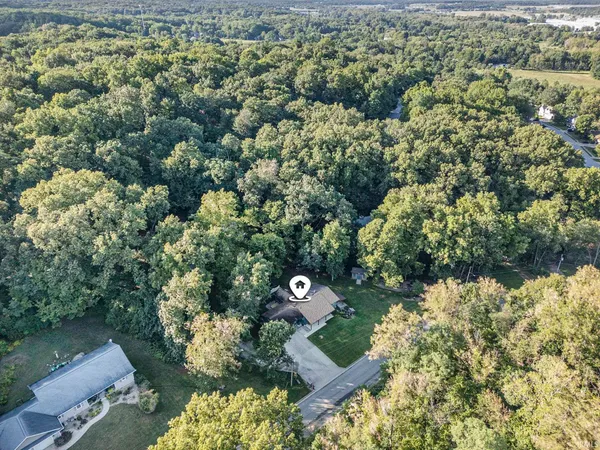 $390,000 | 510 West Crystal Valley Drive, Middlebury, IN 46540