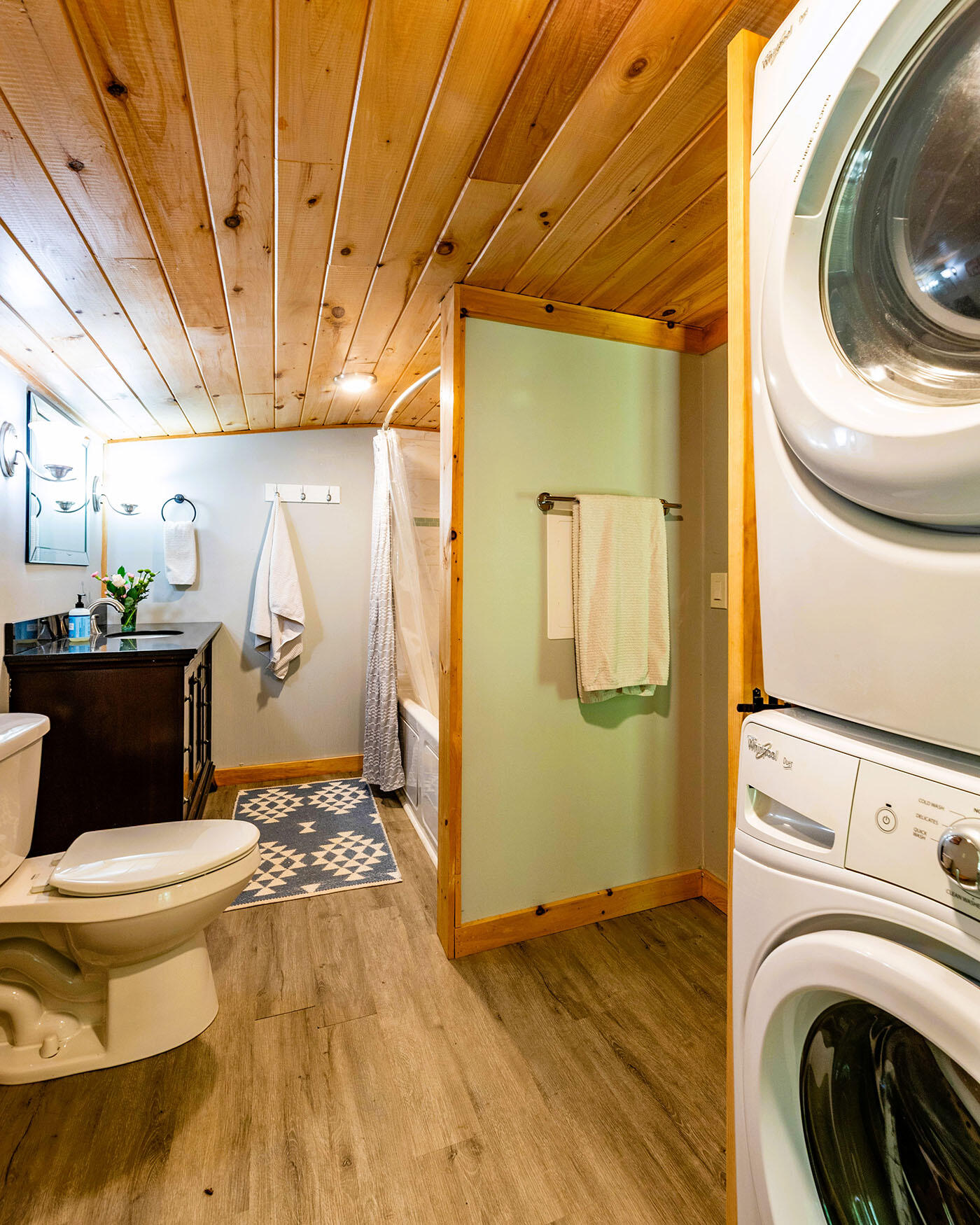 58 Roberts Road Nobleboro, ME 04555 - Photo 22 of 41 Full bathroom