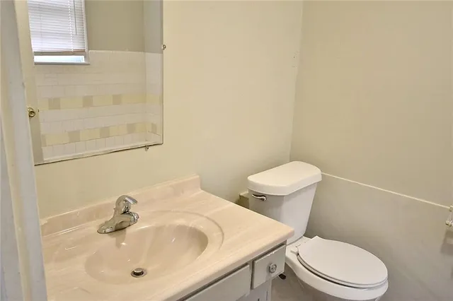 $299,900 | 636-38 Ave F, Westwego, LA 70094