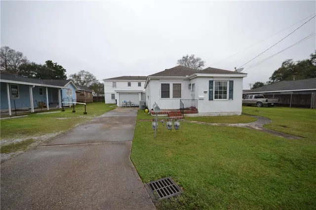 $299,900 | 636-38 Ave F, Westwego, LA 70094