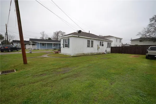 $299,900 | 636-38 Ave F, Westwego, LA 70094