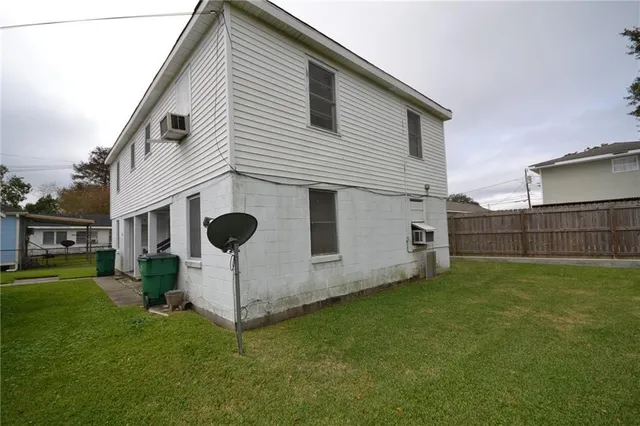 $299,900 | 636-38 Ave F, Westwego, LA 70094
