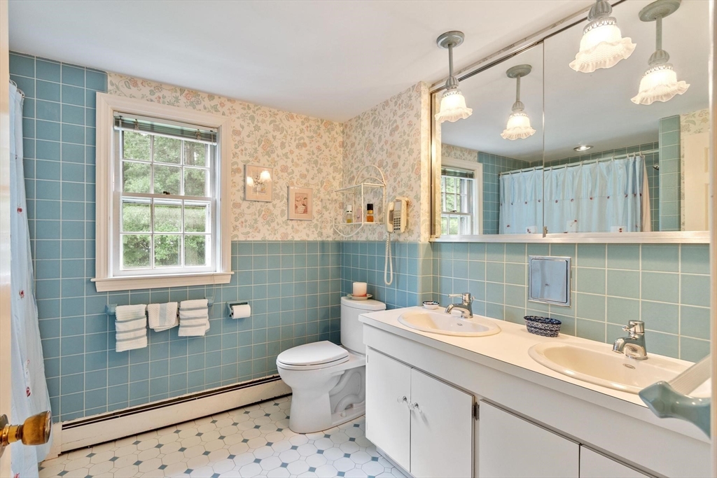 19 Huntingdon Road Lynnfield, MA 01940 - Photo 30 of 39