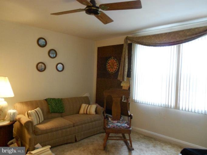 5015 Briarclift Road Baltimore, MD 21229 - Photo 6 of 17 Bedroom