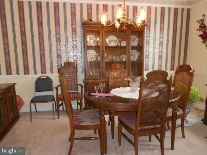 5015 Briarclift Road Baltimore, MD 21229 - Photo 10 of 17 Dining Room