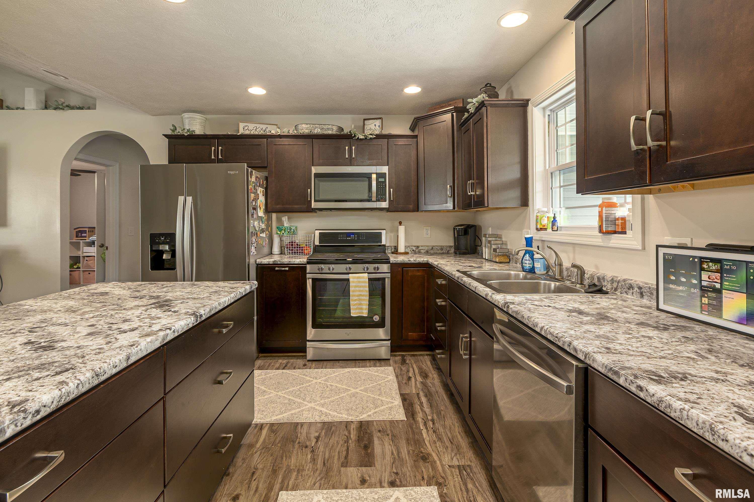 15665 Jadin Road Marion, IL 62959 - Photo 10 of 31 Gallery Image 10